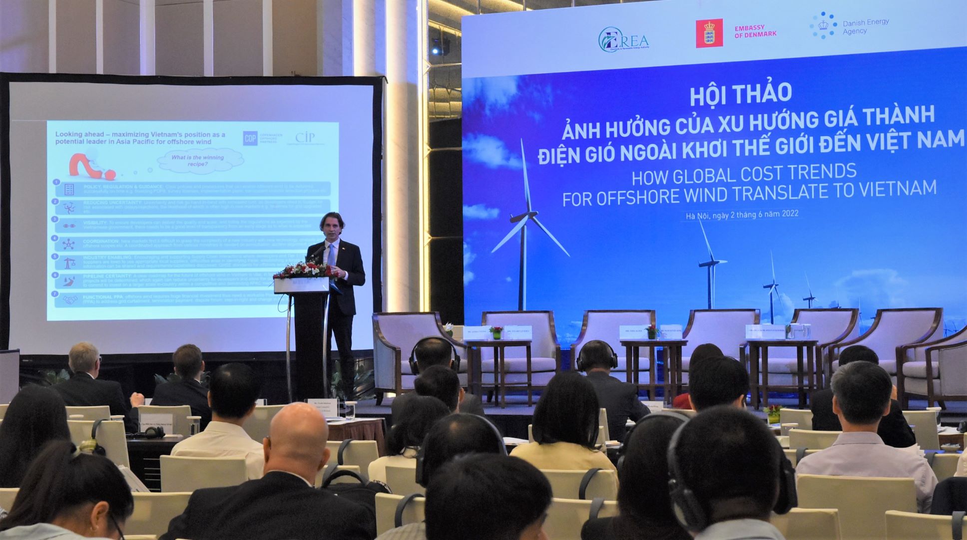 CEO of La Gan Wind presented and joined the panel discussion at the workshop “How global cost trends for offshore wind translate to Vietnam”