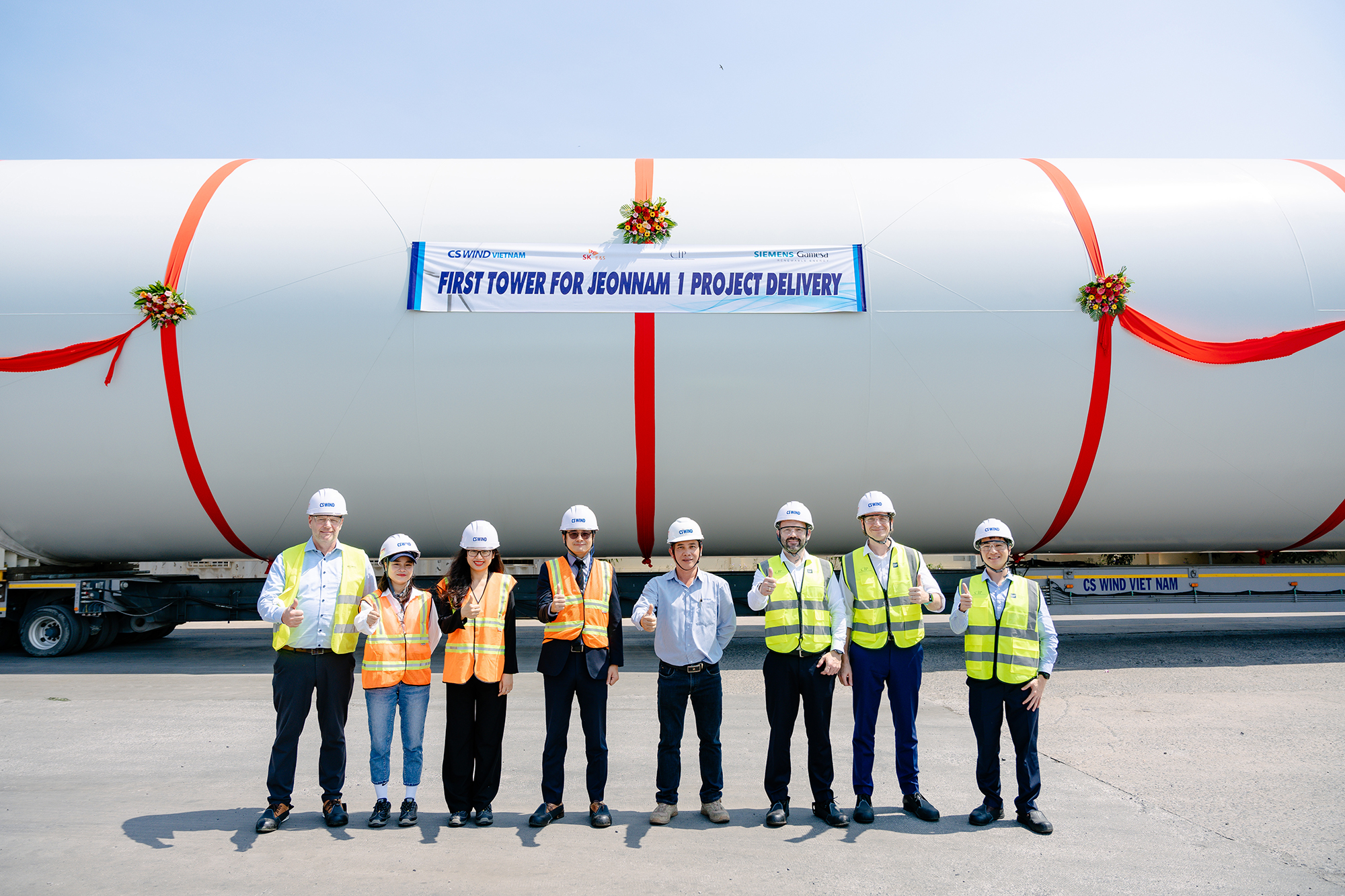 Tháp tuabin “made in Việt Nam” được lắp đặt tại dự án điện gió ngoài khơi của CIP tại Hàn Quốc